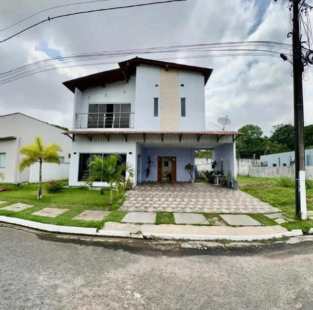 Casa em condomínio