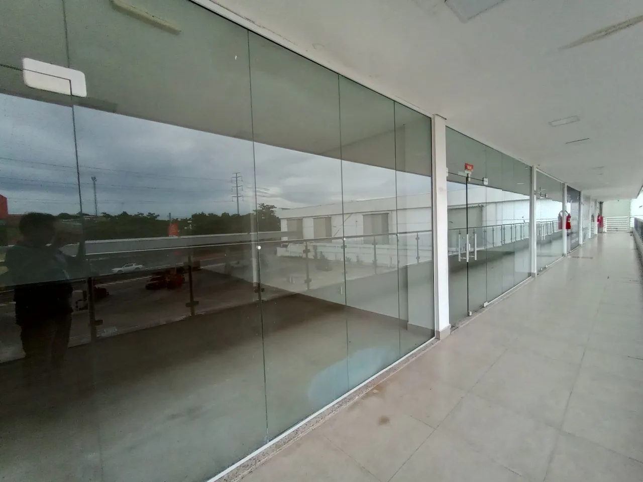 //Alugo Loja Comercial na Avenida Brasil