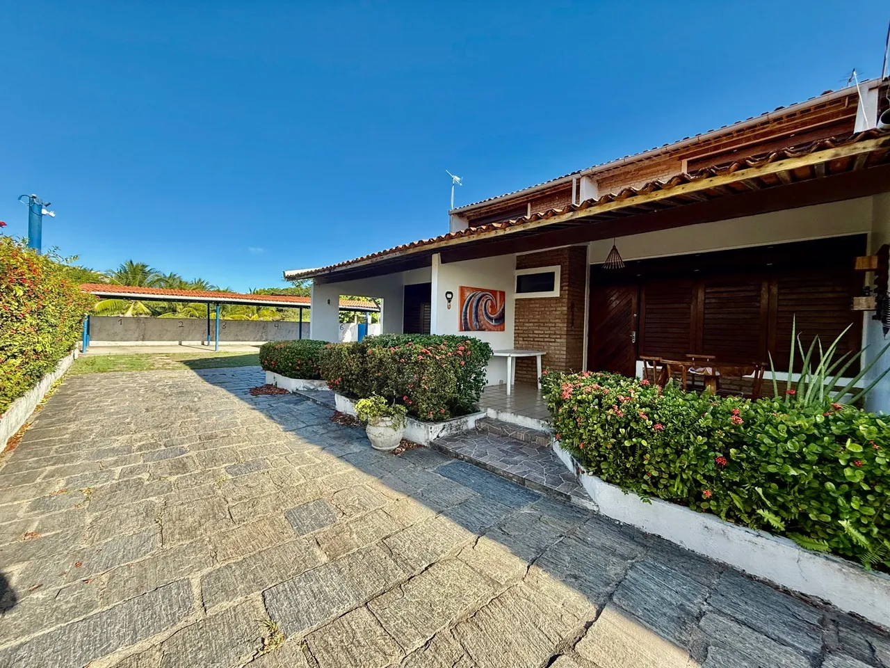 Alugo Casa 3/4 na Barra (contrato Anual)