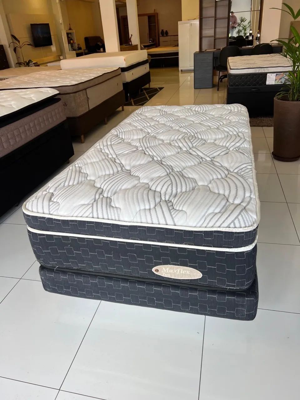 Cama de solteiro Maxflex Seminovo - ENTREGAMOS 