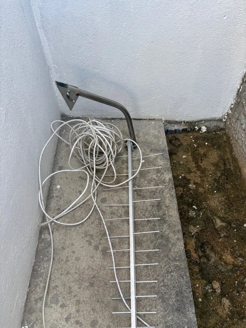 Antena de TV Digital Externa + Suporte e cabo de 10 m