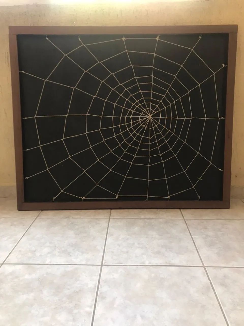 Quadro decorativo com teia artesanal em barbante64294493293825122