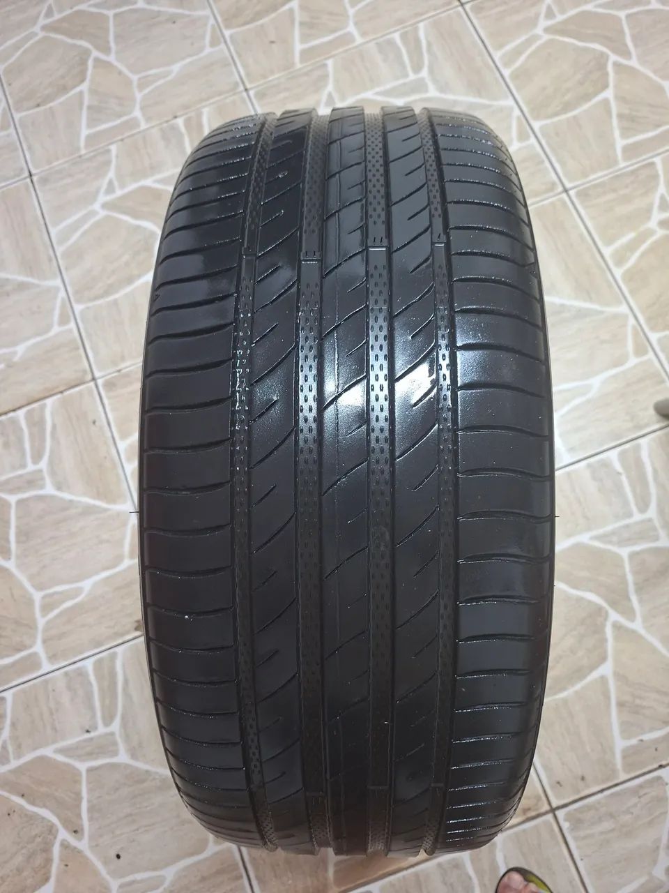 Pneu 245/40ZR21 Delinte  - Foto 3