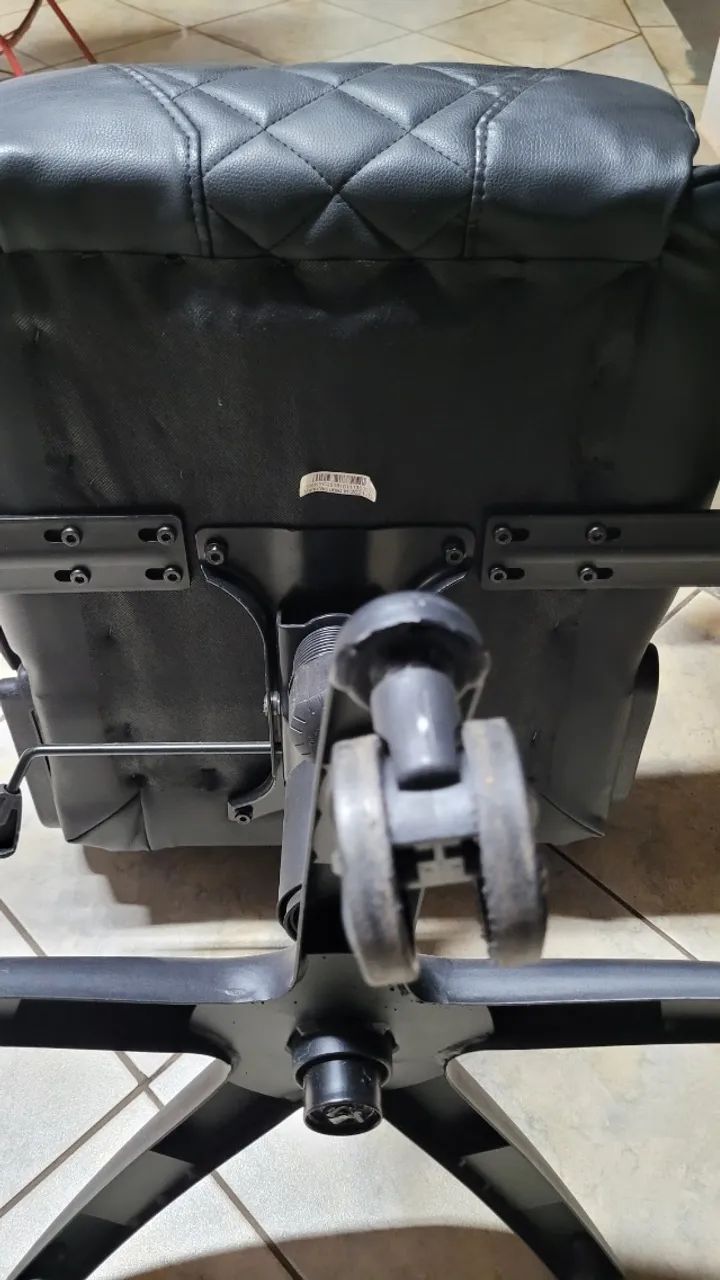 Cadeira Gamer Profissional TGC12 Preta ThunderX3 - Foto 4