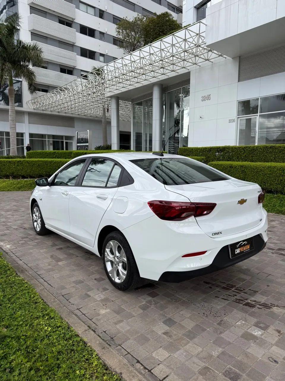 Onix Plus 1.0 Turbo LTZ 2023 Placa J único dono  - Foto 6