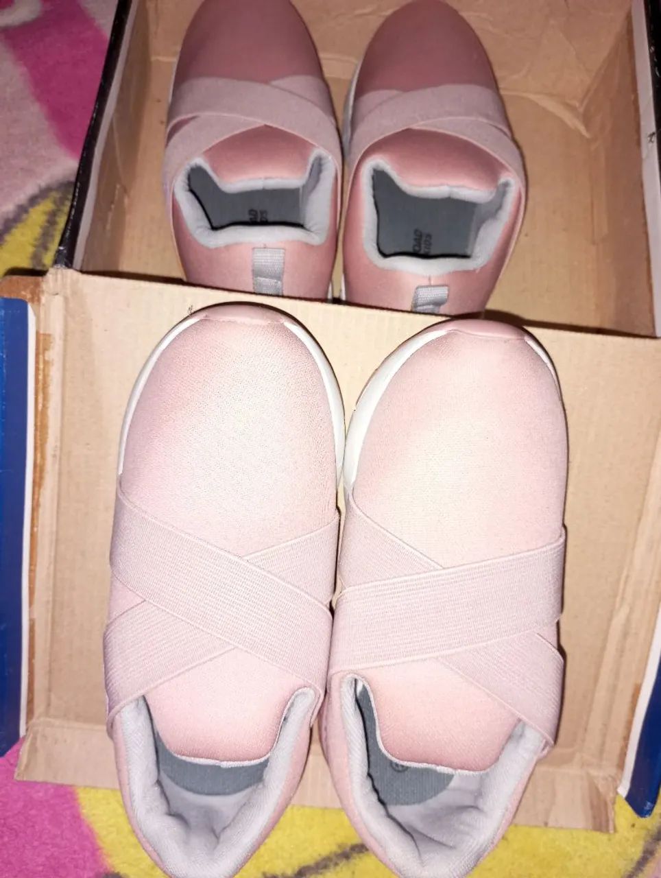 Vende-se tênis no precinho 