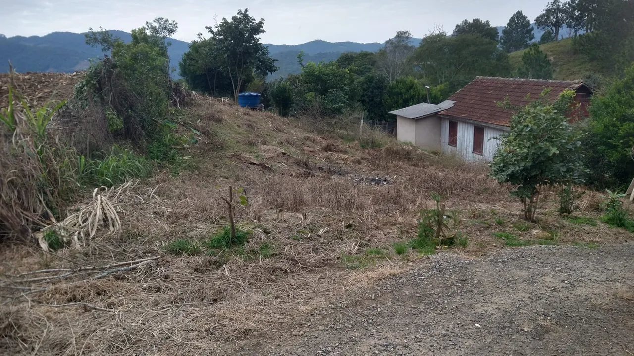 Vendo terreno em Águas Mornas