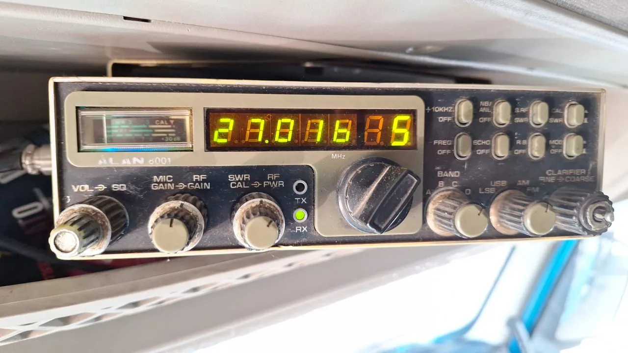 Rádio Alan PX 8001 para caminhão
