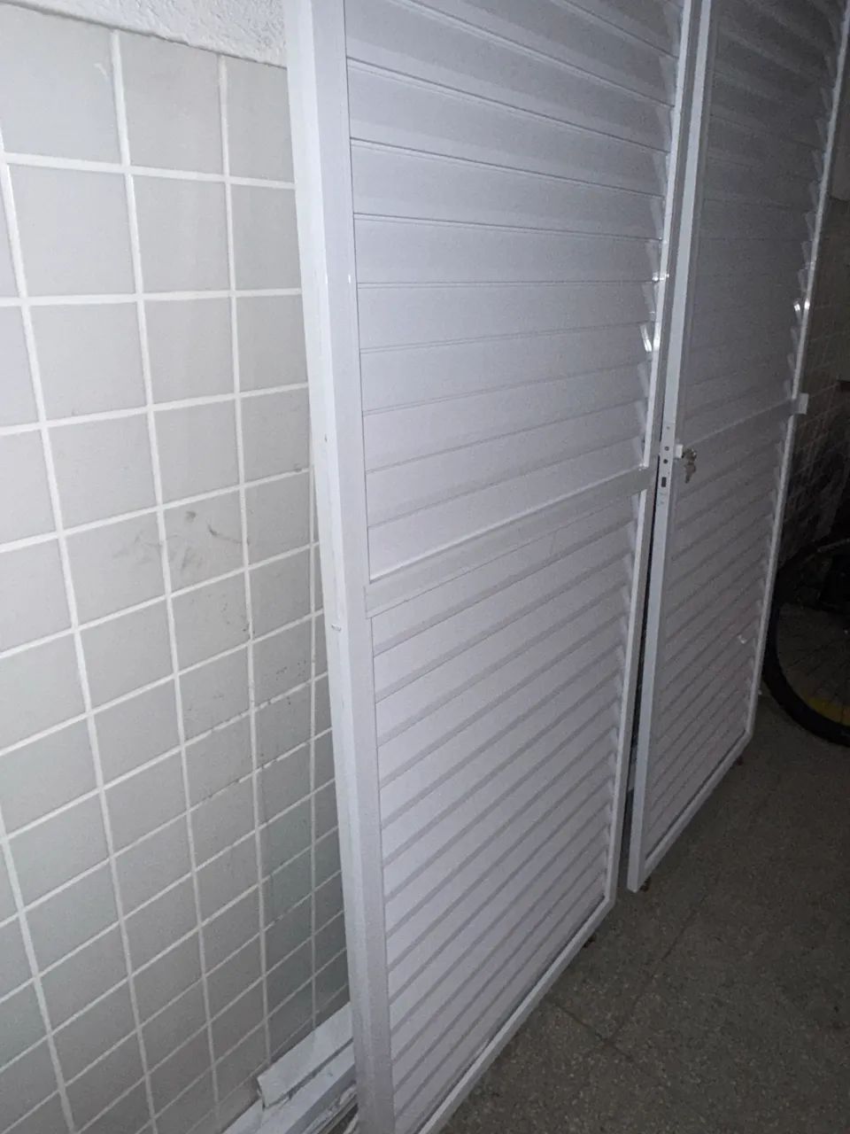 Porta de Correr em Alumínio Branco - Foto 2