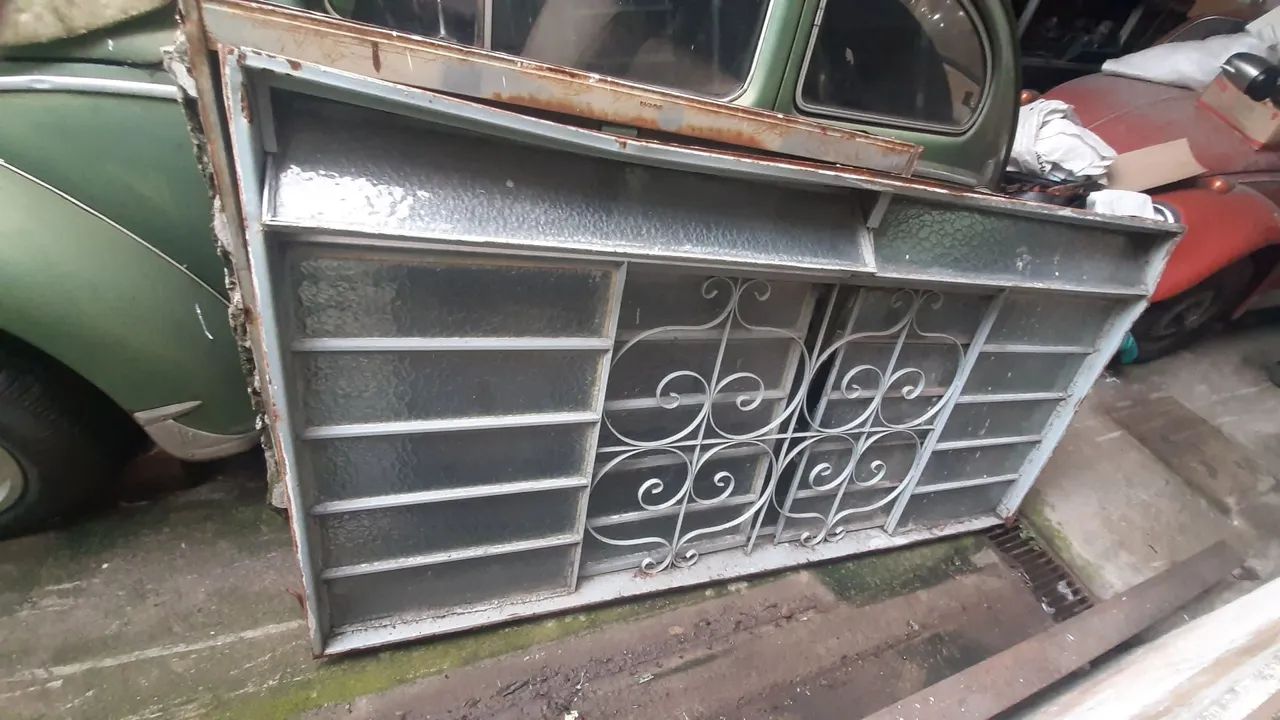 Janela de ferro com vidro. - Foto 3