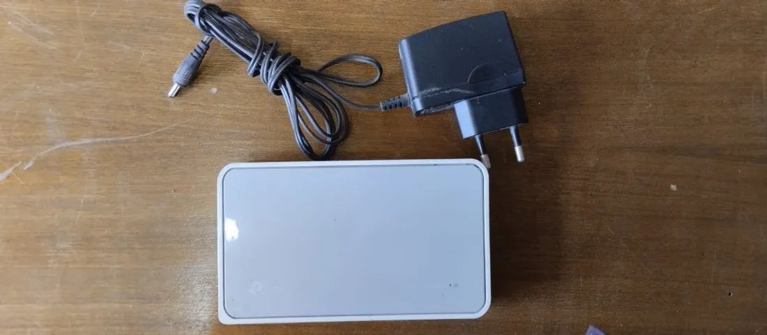 Switch de mesa de 8 portas 10/100Mbps tp-link