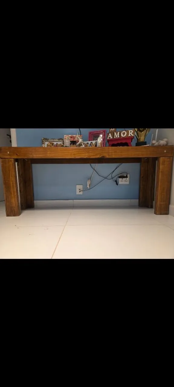 Mesa de madeira rústica tipo banco