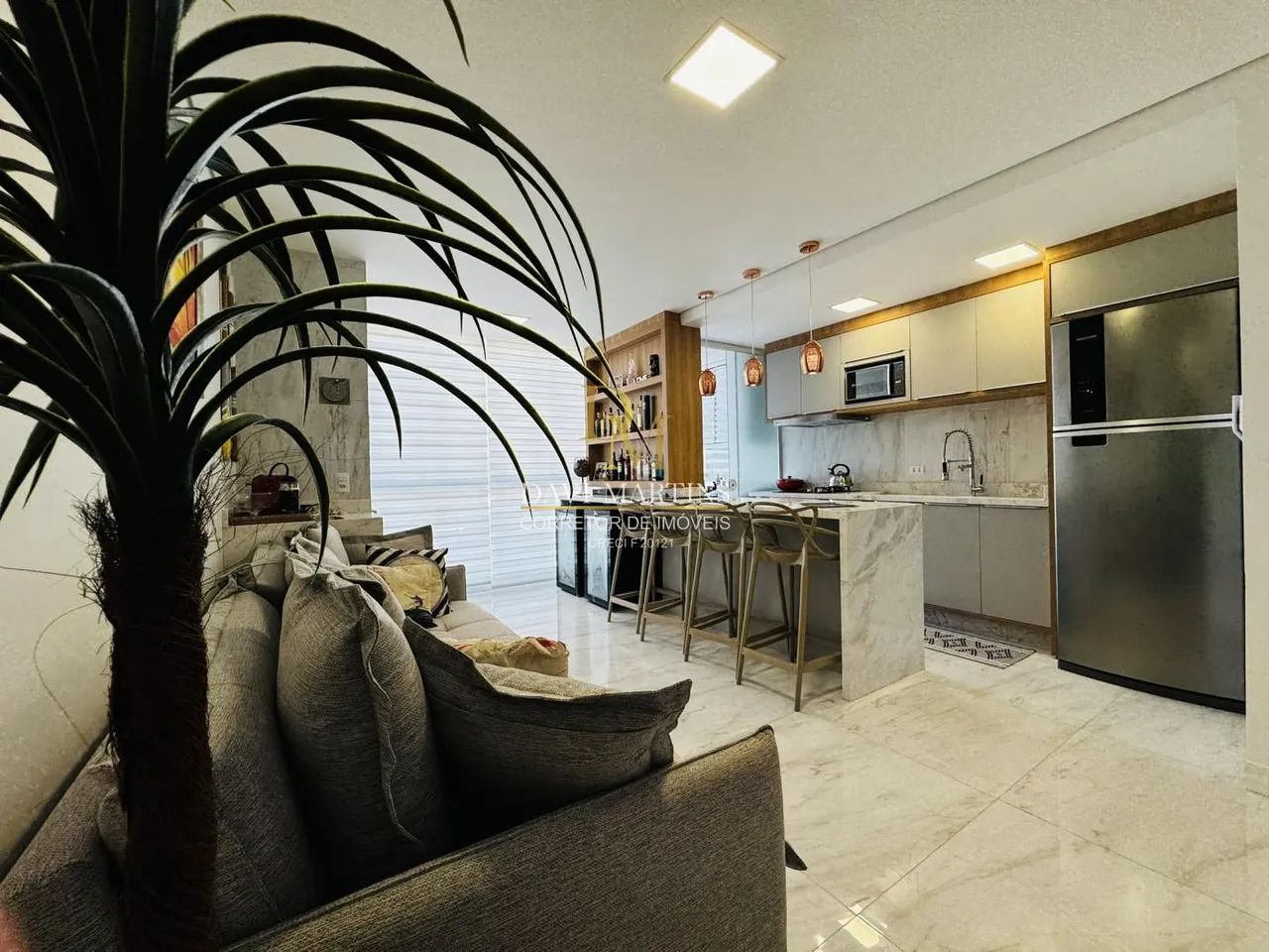 Apartamento para Venda em Matinhos, Caiobá, 2 dormitórios, 1 suíte, 2 banheiros, 2 vagas
