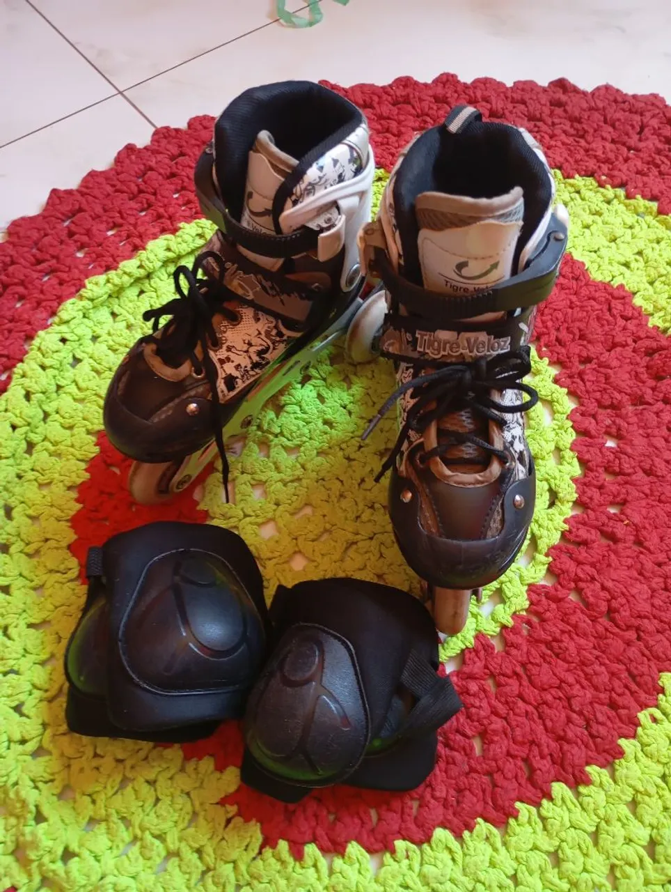 Patins Tigre Veloz + Kit de Proteção