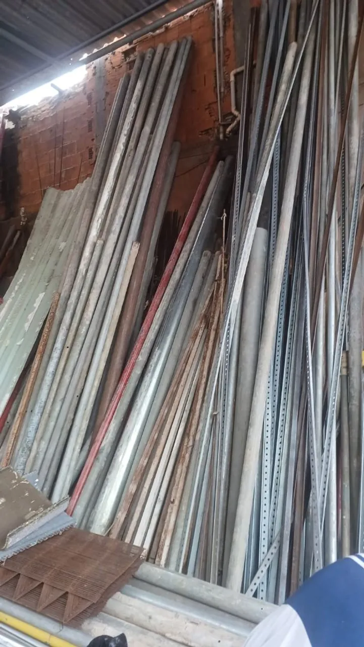 Tubo de ferro - Diversos tamanhos $4 o quilo