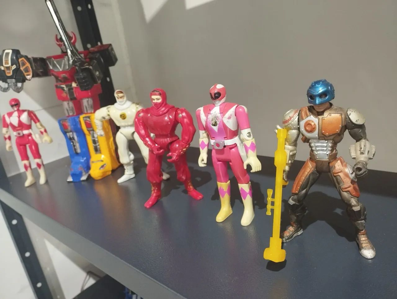 Coleção de Figuras Bonecos Power Rangers e Shaquille O'neal preço na descrição - Foto 2