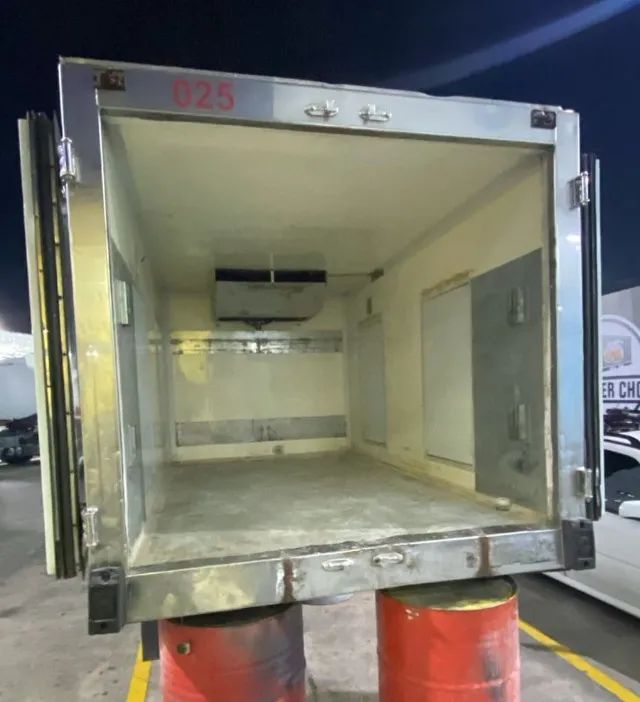 Baú Frigorífico Sorveteiro para HR ou Bongo - Foto 3