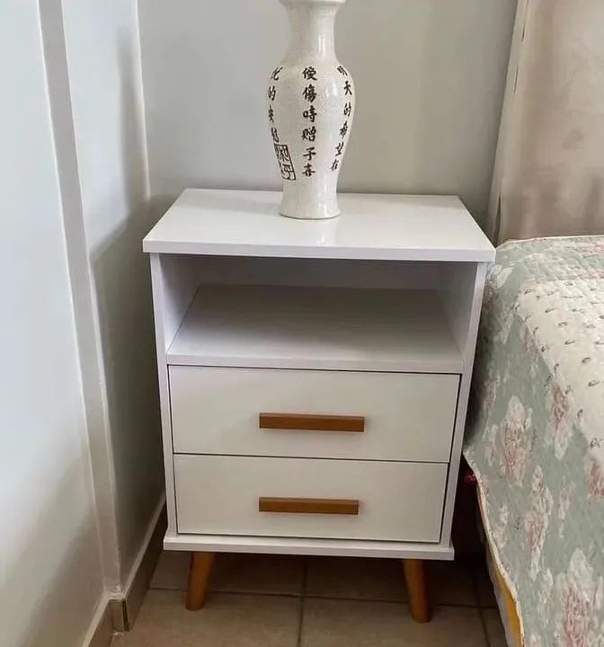 MESA DE CABECEIRA NOVA 