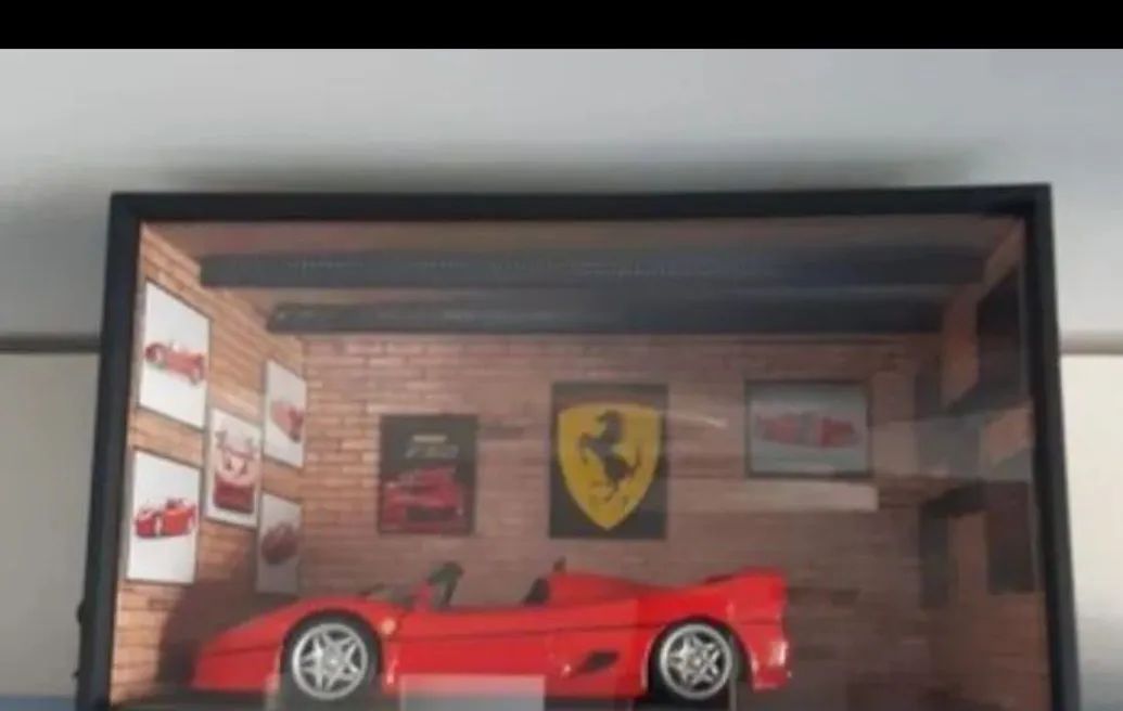Ferrari F50 escala 1:18 - Diorama GARAGEM em MDF com LED - Hobbies
