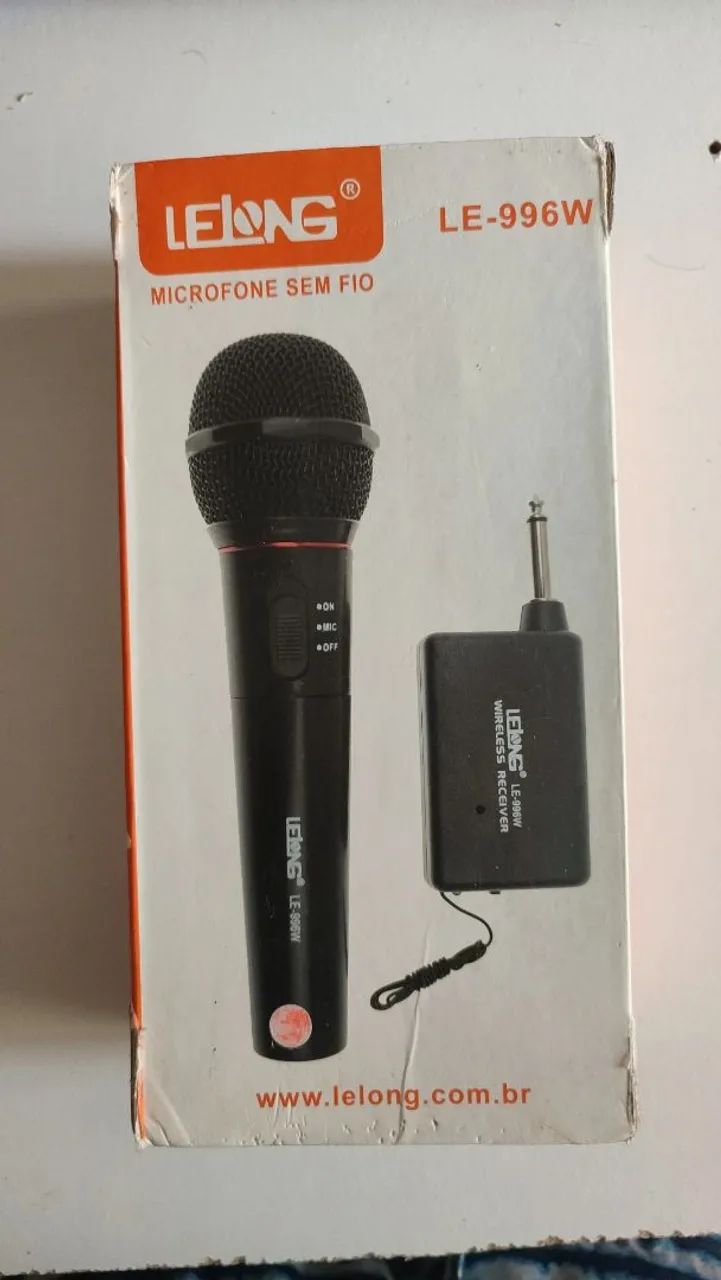Microfone profissional  sem fio Lelong 