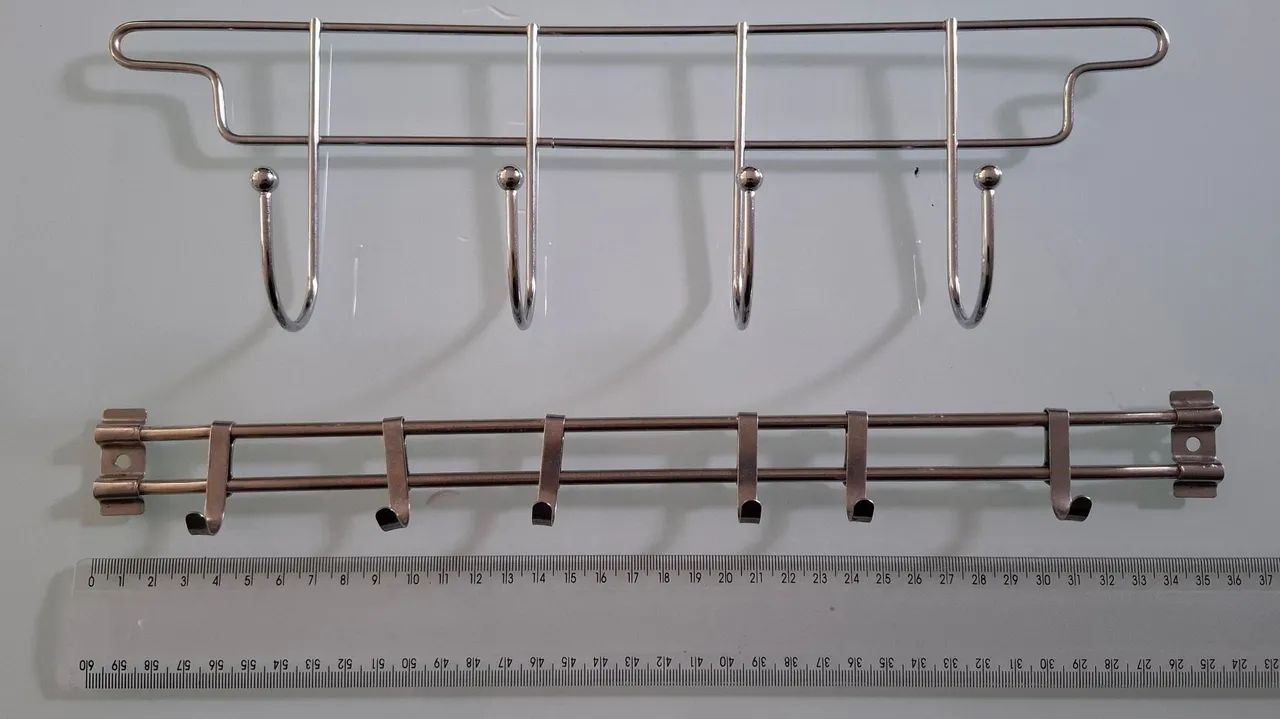 Suportes cabide internos para porta de armários. <br>