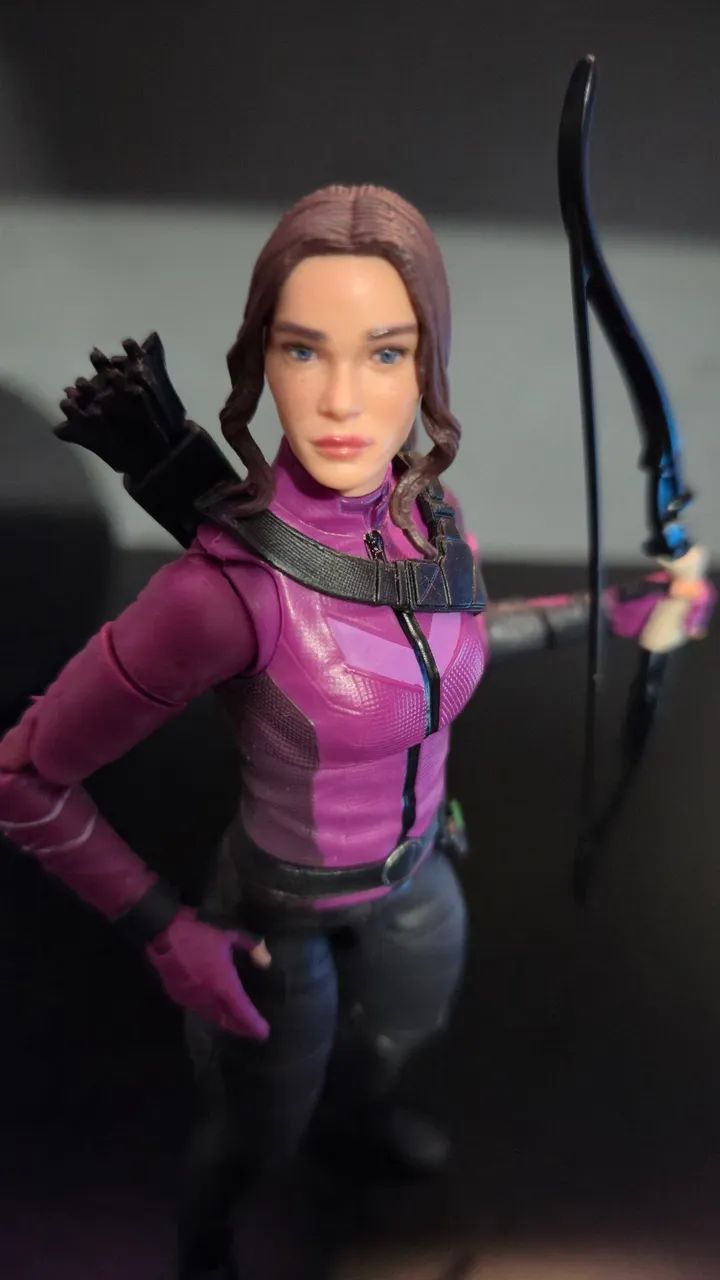 Figura de ação Kate Bishop - Marvel Legends - Foto 2