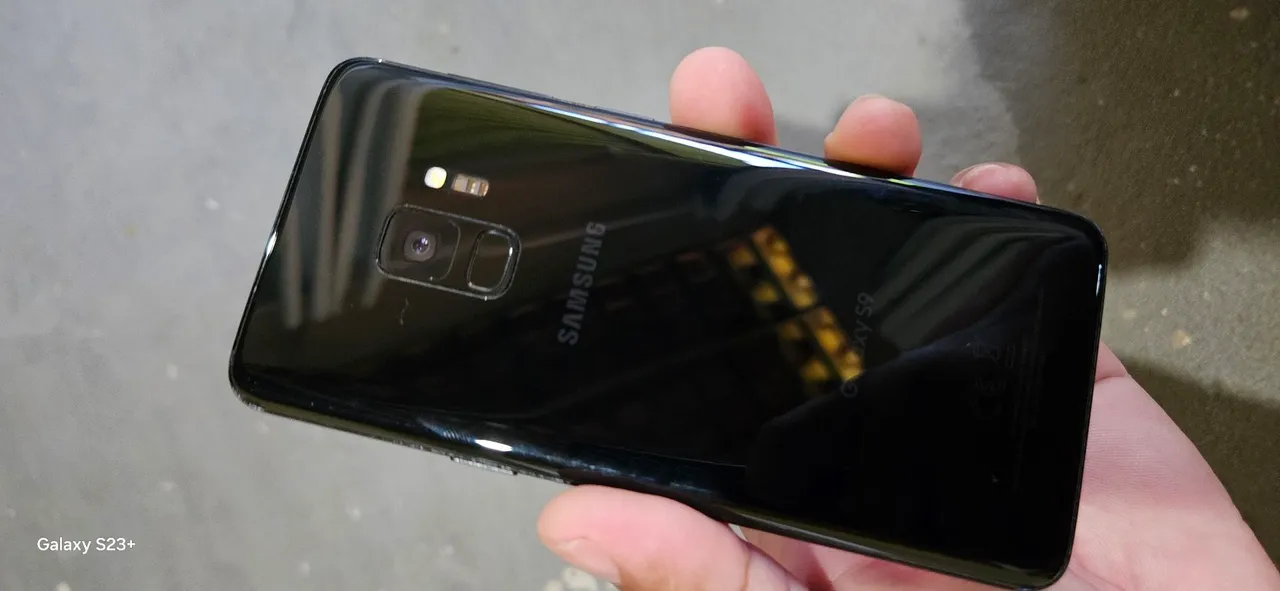 Samsung S9 ótimo estado 600,00