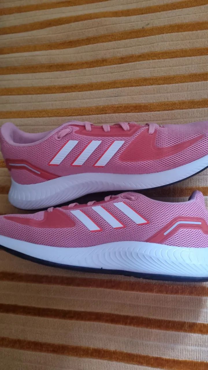 Tênis Feminino Adidas original. Tam 37. Comprado em Portugal. Usado uma única vez - Foto 5