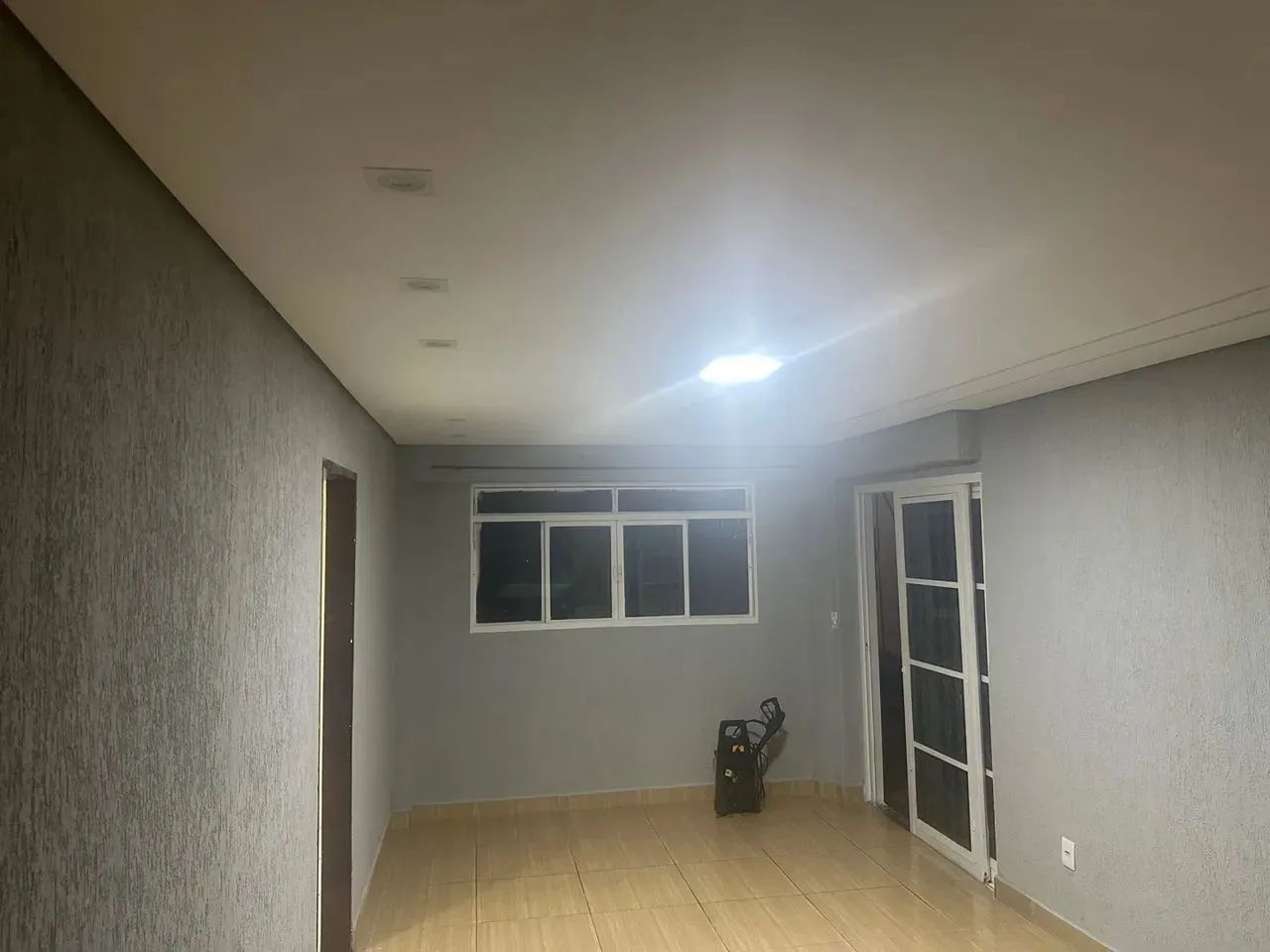 Casa simples a venda barato 