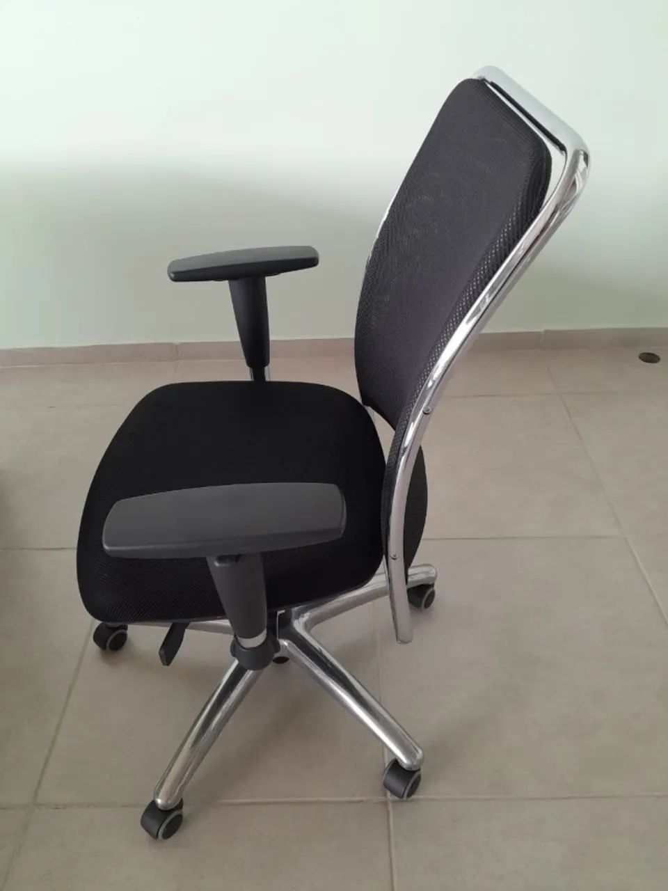 Mesa de escritório + 1 cadeira giratória - Foto 2