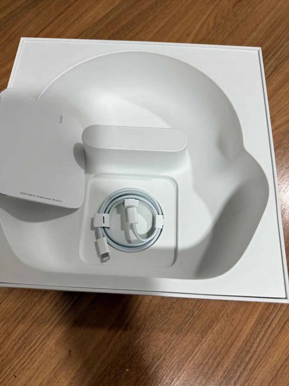 Apple AirPod Max64168587760771123