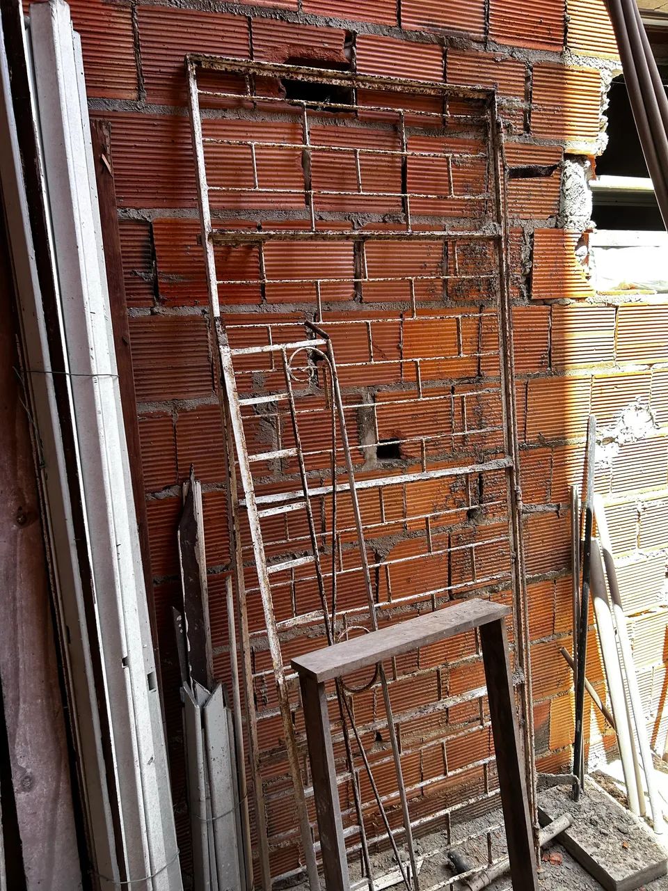 Vende 2 portões de ferro64595711358465121