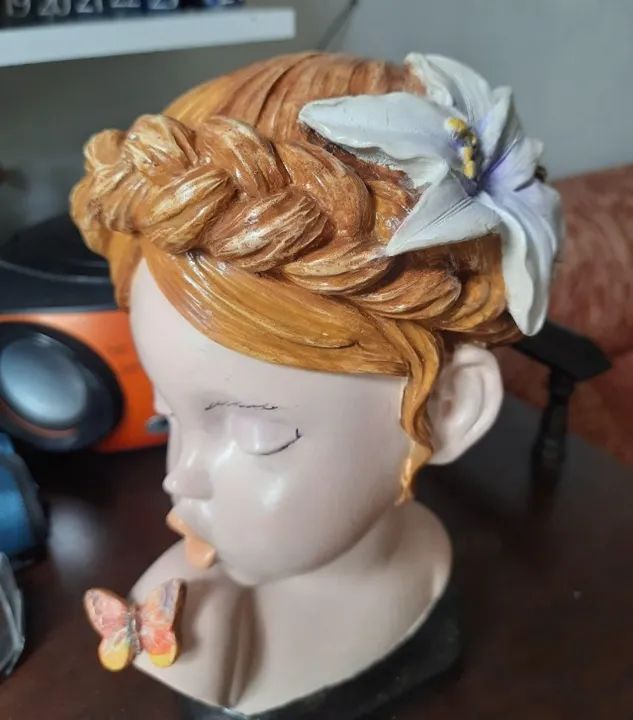 estatueta decorativa inspirada em antiguidade 25cm altura