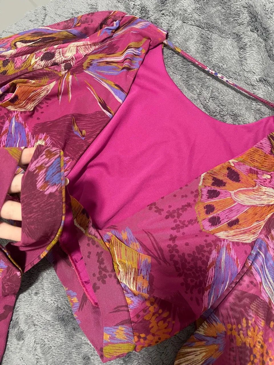 Blusa floral rosa com manga bufante - Foto 2