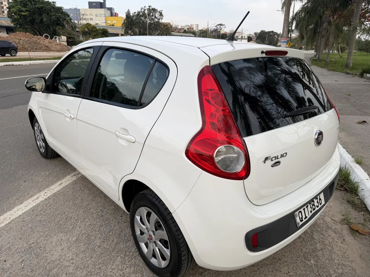 Fiat Palio Attractive 1.0 EVO Fire Flex 8V 5P 2017 - Foto 3