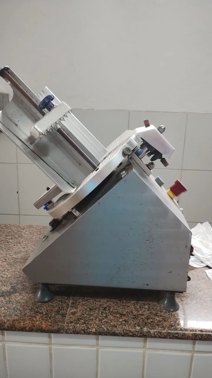 Fatiadora Elétrica Gural AXT 30i