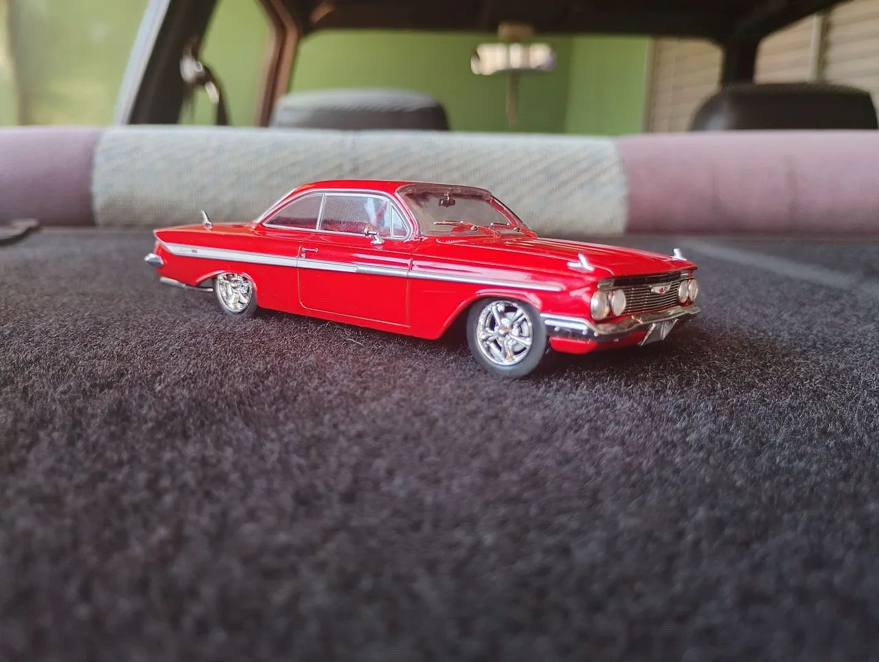 Miniatura Chevy Impala 1961 - Foto 2