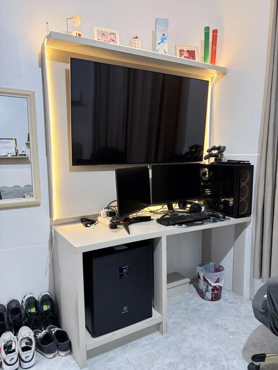 Painel com mesa  - Foto 2