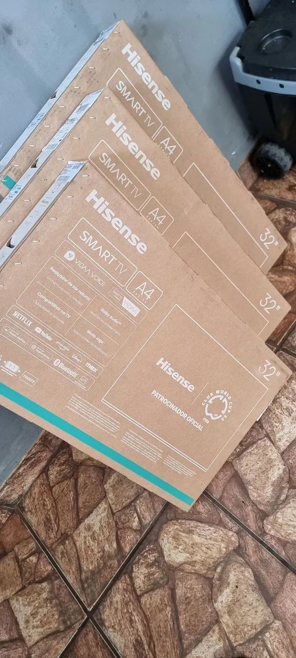 Smart tv hisense 32 lacrada 800$
