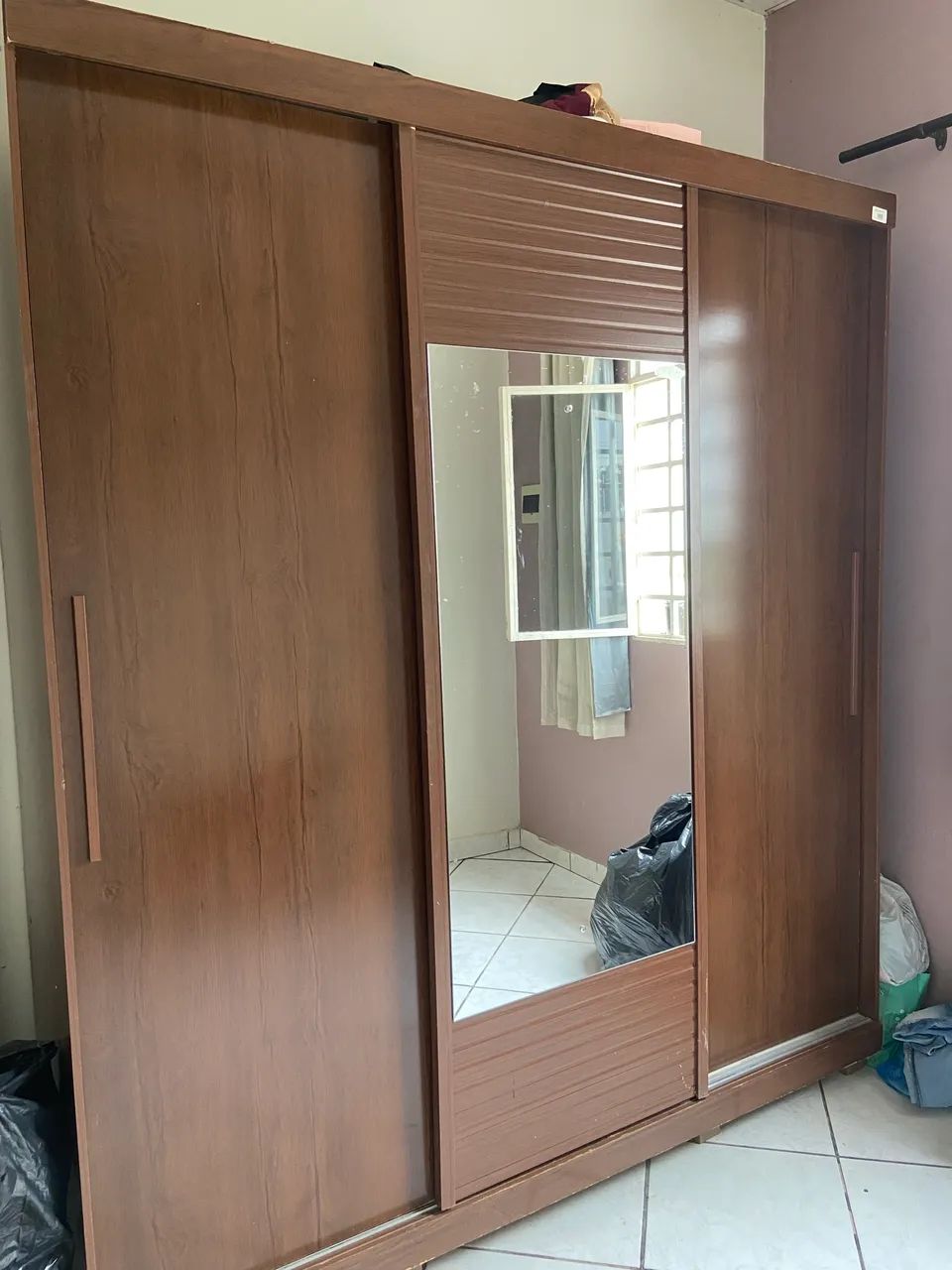 Vende-se Guarda-roupa