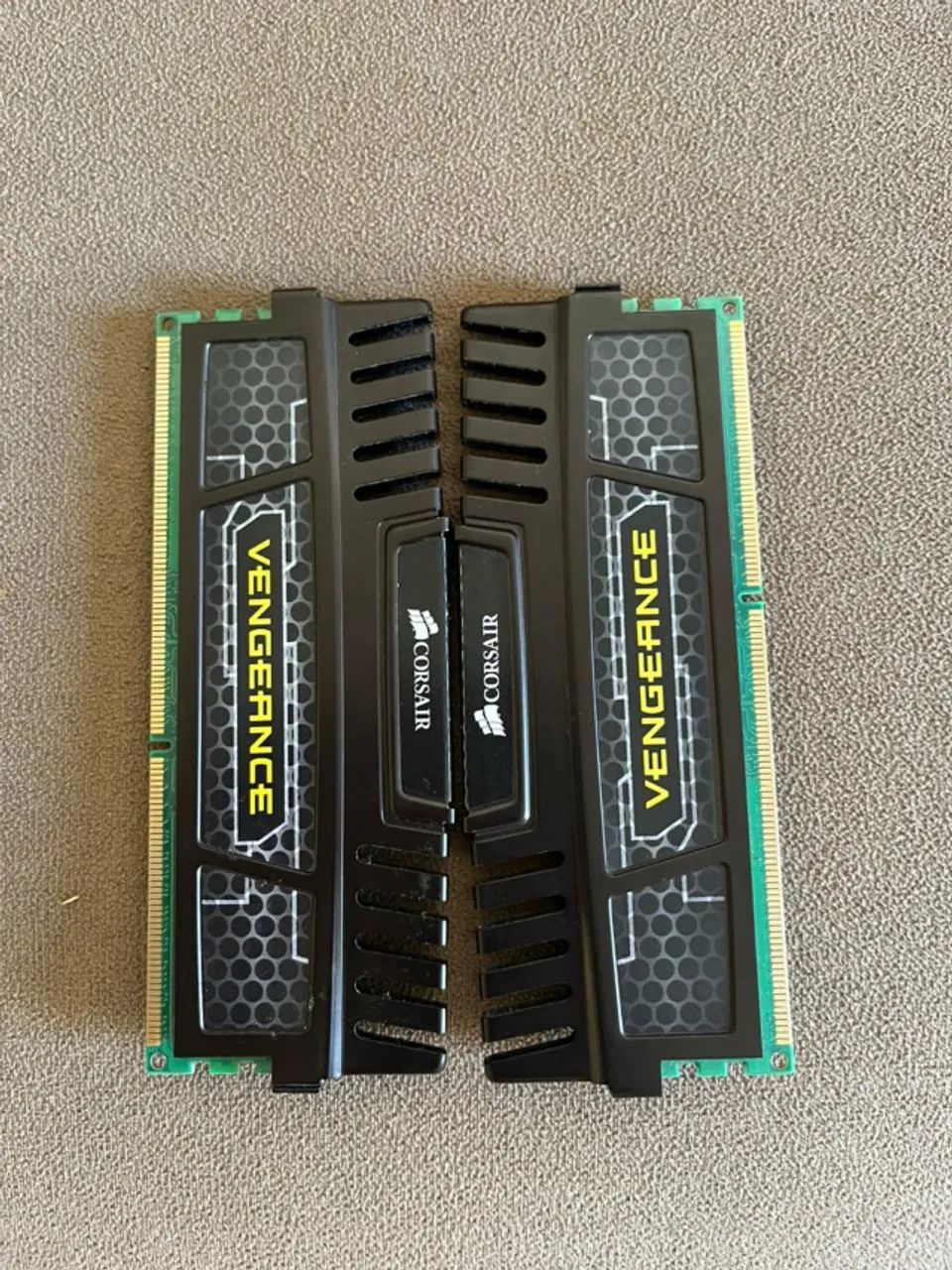Memória RAM DDR4 8GB CORSAIR