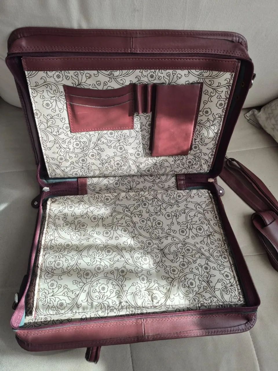 Maleta de Couro Baggagio - Excelente Estado! - Bolsas, malas e mochilas ...