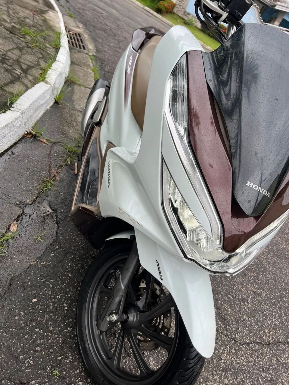 PCX DLX - Foto 2