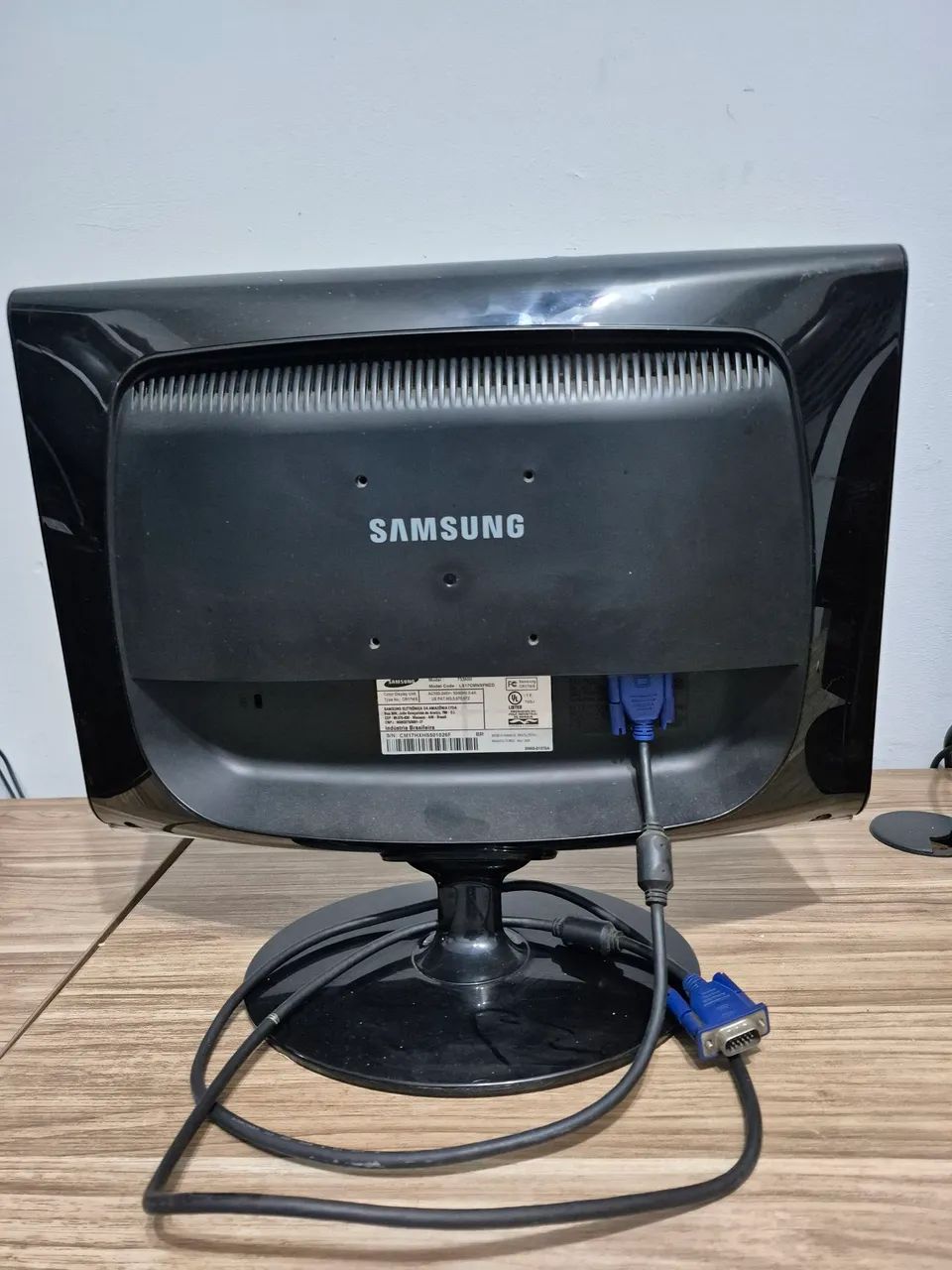 Monitor Samsung 17" Modelo 733NW  - Foto 2