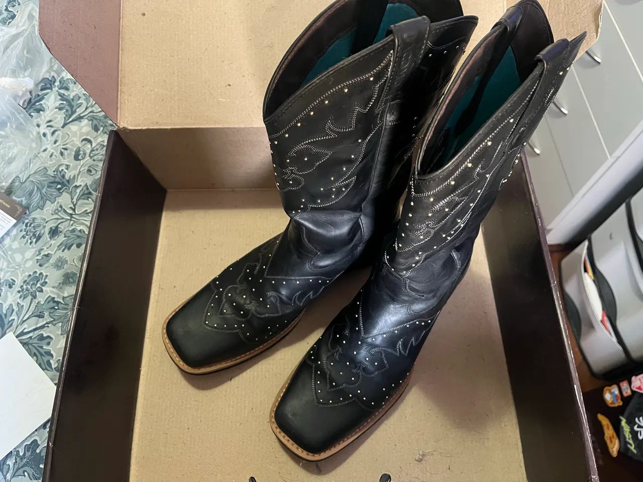 Bota texana preta com strass