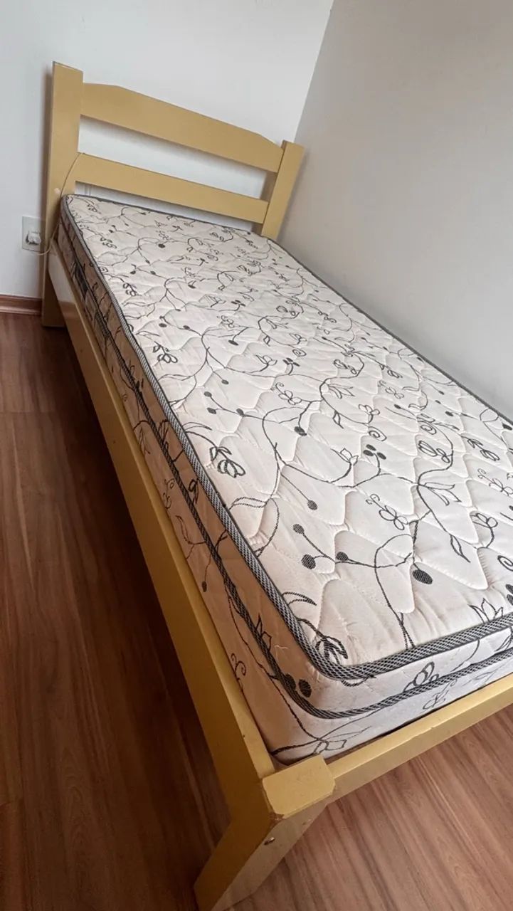 Cama solteiro + colchão 