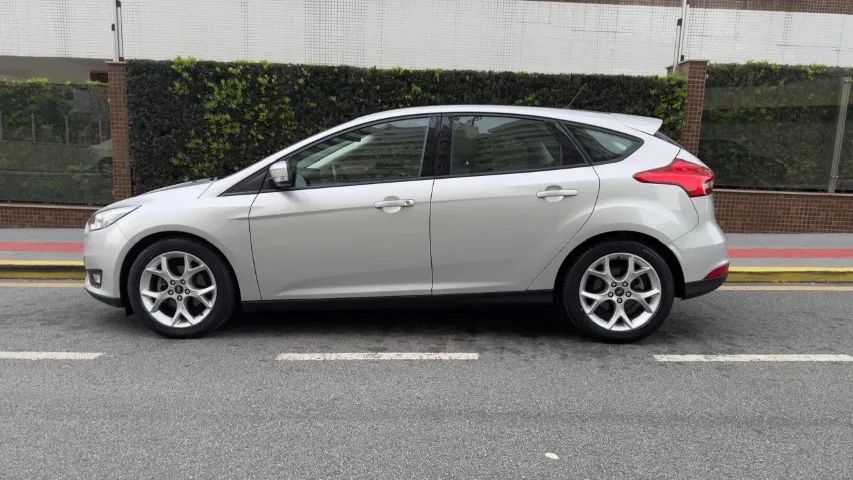 Ford Focus 2.0 16v/se/se Plus Flex 5P Aut. 2018 - Foto 2