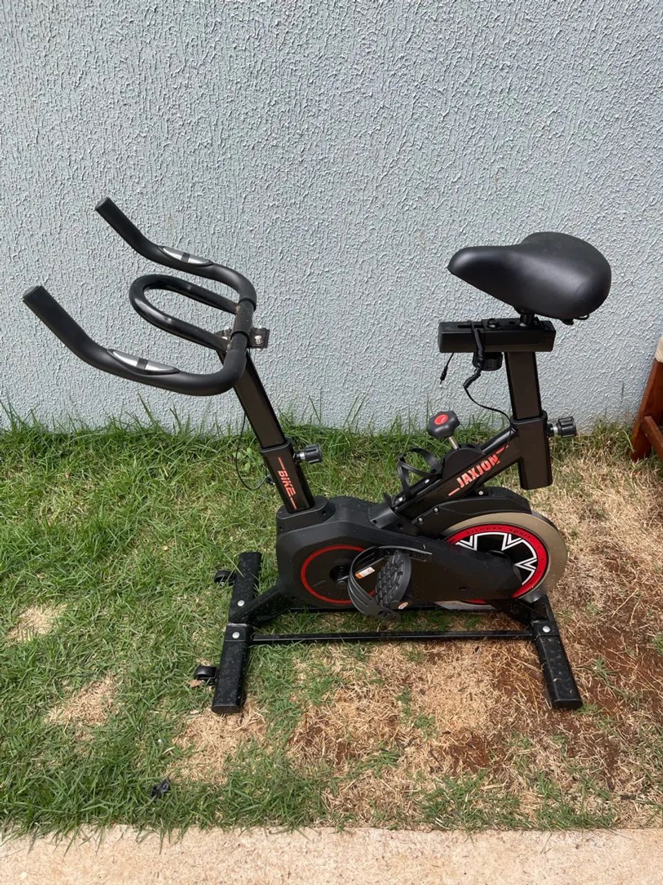 Bicicleta ergométrica Nova nunca usou