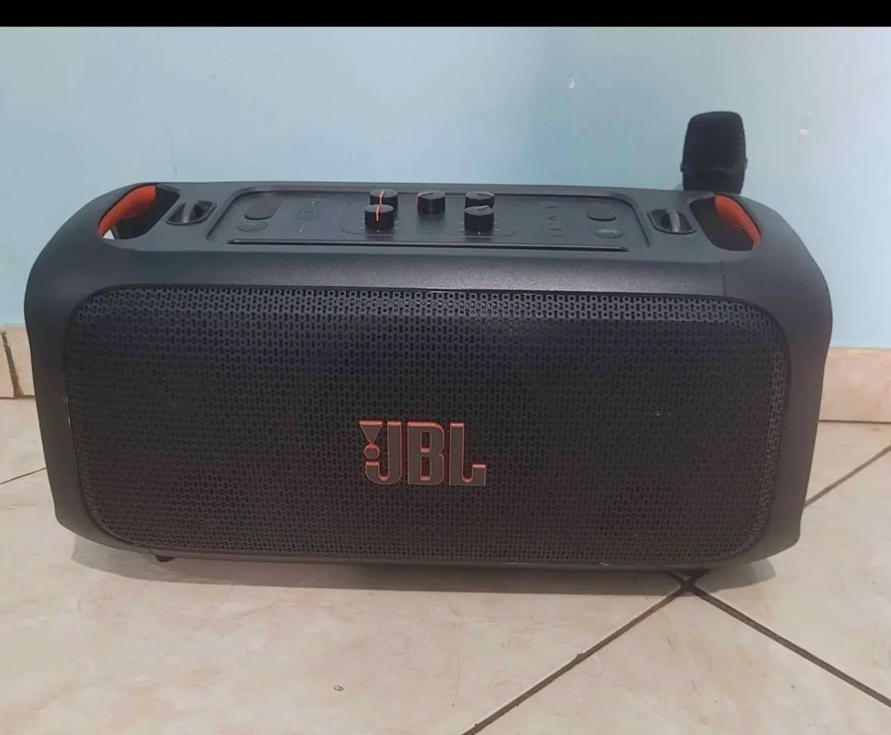 Caixa JBL nova 1 mês de comprada - Foto 2