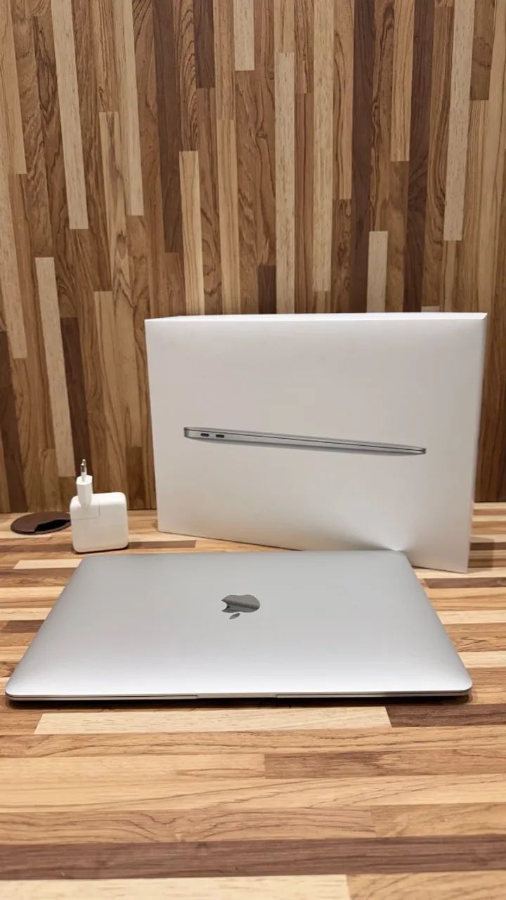 MacBook Air M1 8GB 256GB + Caixa e Carregador - Notebooks